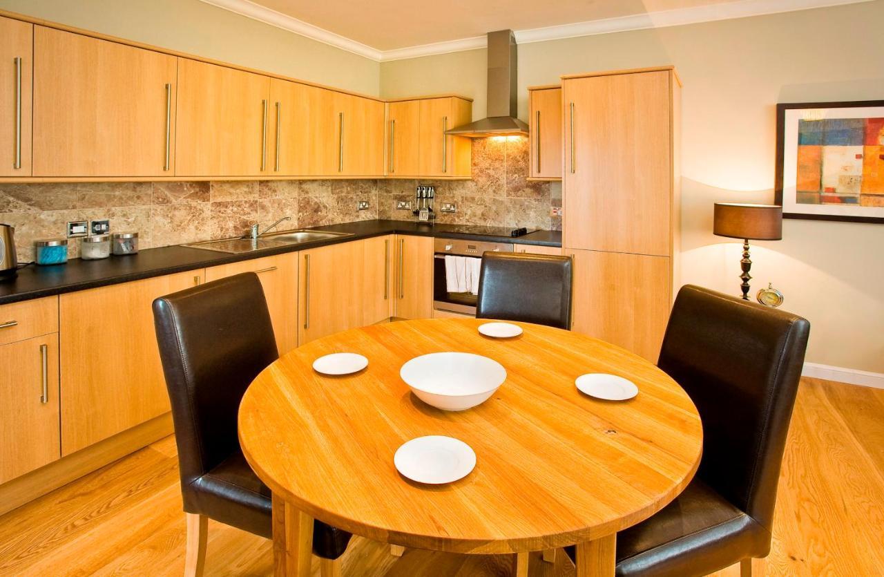 אדינבורו Old Town Suites - Royal Mile מראה חיצוני תמונה